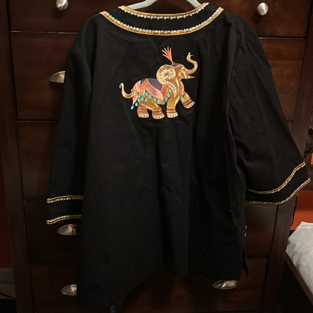 Bob Mackie, wearable art elephant, jacket 1X. Beautiful details, gold buttons, - Picture 8 of 14